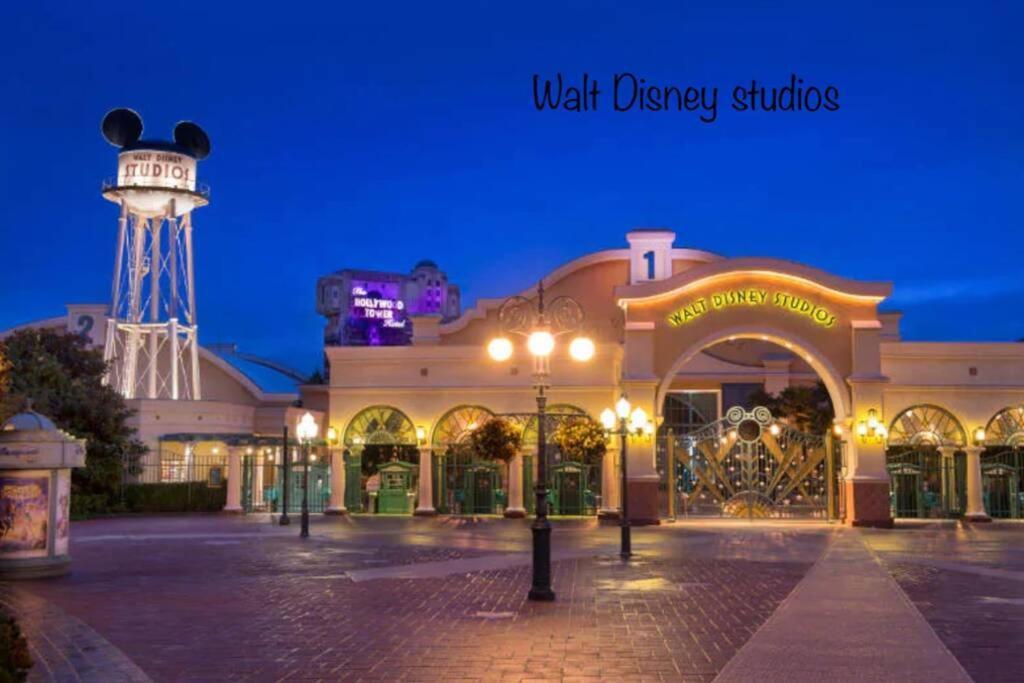 Studio 2 Adultes 2 Enfants Parcs Disneyland Paris Montévrain Dış mekan fotoğraf